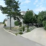 Lucija Jurkovic Апартаменты Малинска
